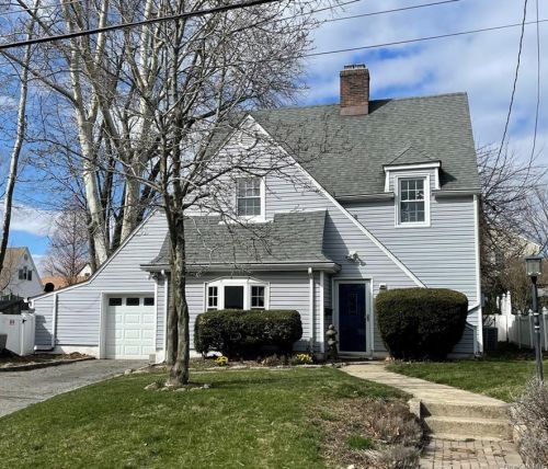 29 Pocantico Rd, Crotonville, NY 10562-3833
