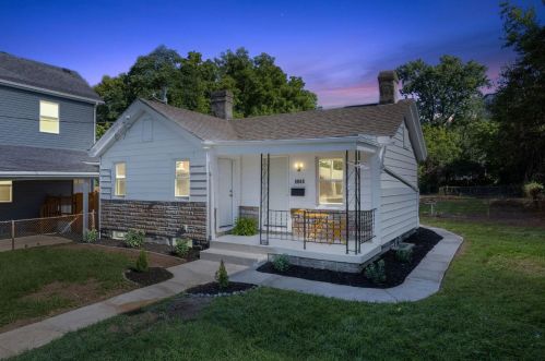 6212 Desmond St, Cincinnati, OH 45227-1926