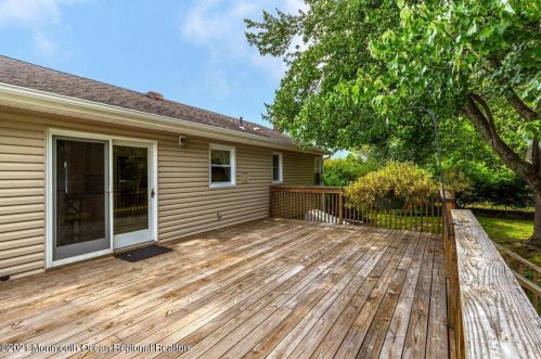 115 Taft Dr, Bricktown NJ  08724-2725 exterior