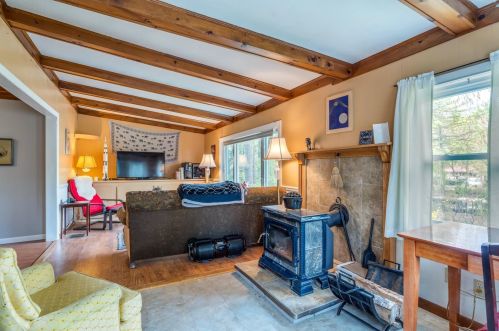 55 Riverside Dr, Fremont NH  03044-3546 exterior