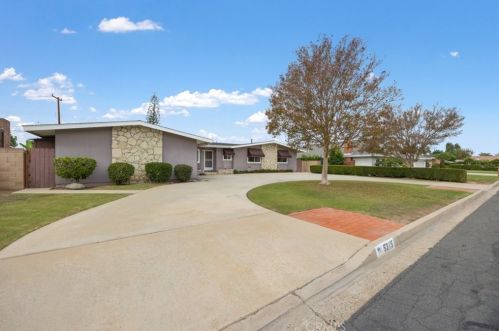 5315 Burlingame Ave, Buena Park CA  90621-1521 exterior