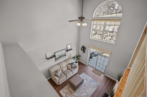 179 Woodlands Dr, Tuxedo Park NY  10987-4803 exterior