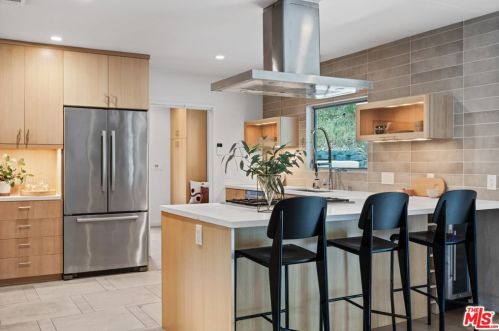 3245 Laurel Canyon Blvd, North Hollywood, CA 91604-4131