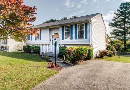 1131 Finney Dr, Vinton, VA 24179-2959