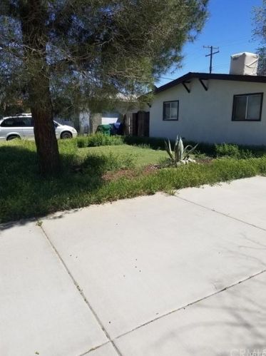 302 Avenue, Lancaster, CA