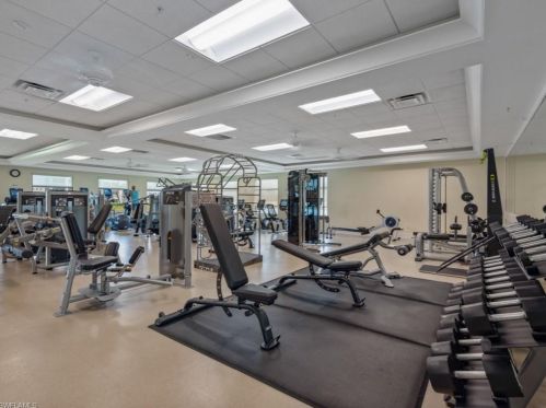 770 Eagle Creek Dr, Naples FL  34113-8011 exterior