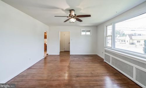 300 Highland Ter, Holmes PA  19043-1310 exterior