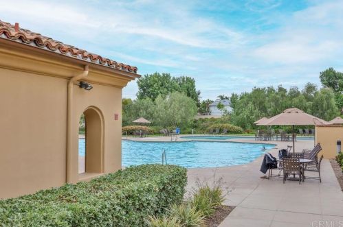 1326 Creekside Dr, Chula Vista CA 91915-2520 exterior