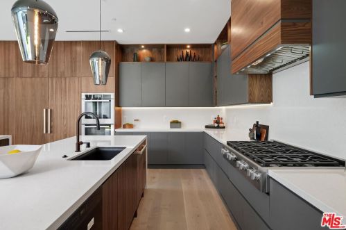 4736 Burnet Ave, Van Nuys CA  91403-2412 exterior