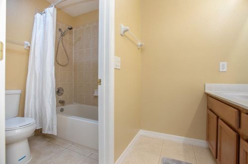 906 Summit Ash Ct, Deland FL  32724-7064 exterior