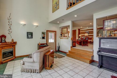 210 Hoernerstown Rd, Hummelstown PA  17036-9503 exterior