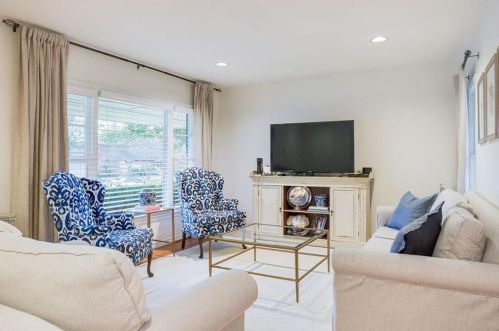 3957 Gaspar Dr, Dallas TX  75220-3725 exterior