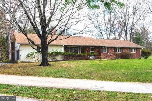 1225 Pilgrim Ln, Berwyn, PA 19312-1851