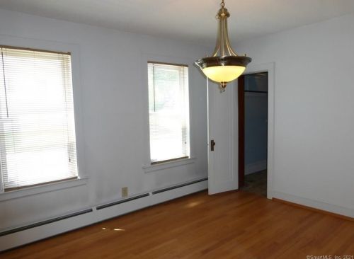 94 Sunnyside Ave, Waterbury CT  06708-3580 exterior