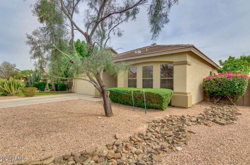 12713 Avalon Dr, Avondale AZ  85392-6642 exterior