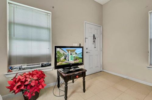 4210 Church St, Galveston TX  77550-1118 exterior