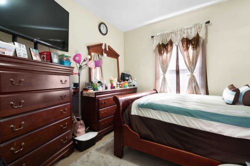 33 Manitou Ave, Poughkeepsie NY  12603-2731 exterior