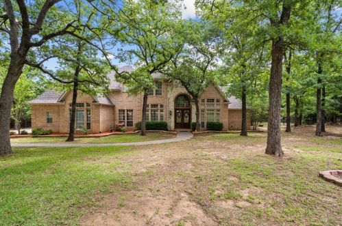 9531 Yellow Rose Ln, Pilot Point, TX 76258-6609