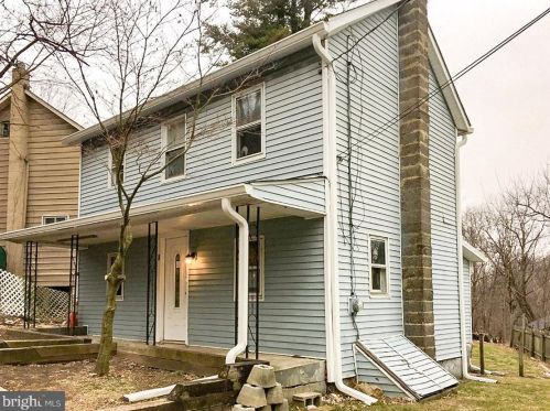 3 Orams Ln, Oxford, NJ 07863-3306