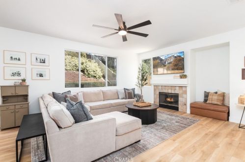 43020 Noble Ct, Temecula CA  92592-4385 exterior