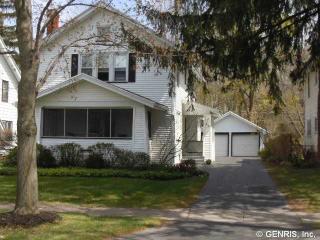 55 Quentin Rd, Rochester, NY 14609-7802