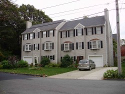 23 Hamlet St, Newton, MA 02459-2346
