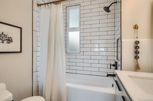 1691 Emerson St, Denver CO 80210-5025 exterior