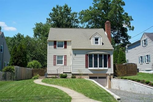 9 Shady Ln, Fanwood, NJ 07023-1718