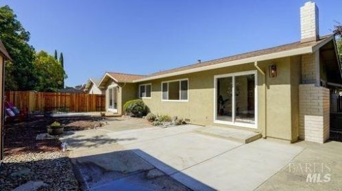 252 Livingston Ave, Vacaville CA  95687-6415 exterior