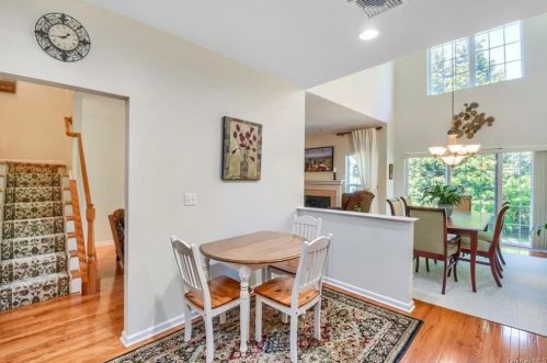 1023 Dutcher Dr, Fishkill NY  12524-4905 exterior