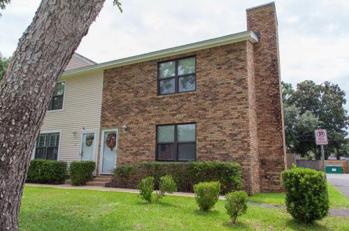 116 4th Ave, Shalimar, FL 32579-1908