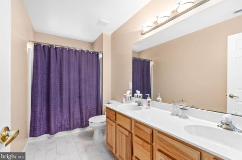 117 Liberty Ct, Swedesboro NJ  08085-4255 exterior