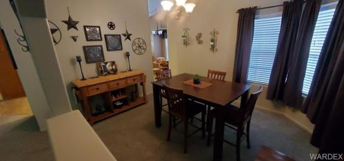 1643 Vly Dr, Mohave Valley AZ  86440-8583 exterior