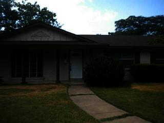 1123 Pacific Dr, Richardson TX  75081-3614 exterior