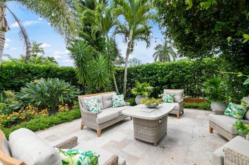 200 Angler Ct, Marco Island FL  34145-4203 exterior