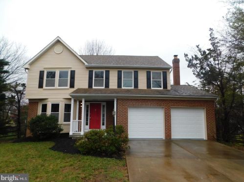 2337 Colts Brook Dr, Herndon, VA 20191-5854