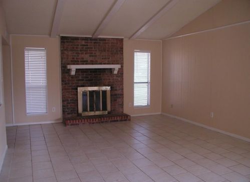 2716 Kingston Dr, Plano, TX 75074-4855