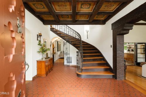 1765 Homewood Dr, Altadena CA  91001-2750 exterior