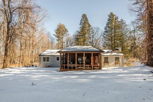 45 South St, Washington Depot CT  06793-1516 exterior