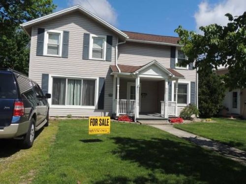 123 Forest St, Clyde, OH 43410-1906