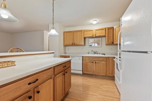 602 Park Dr, Waterford WI 53185-2891 exterior