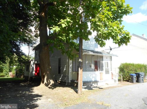 413 Lebanon St, Harrisburg, PA 17113-1829