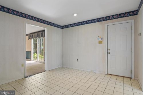 4351 Crestview Rd, Harrisburg PA 17112-2009 exterior