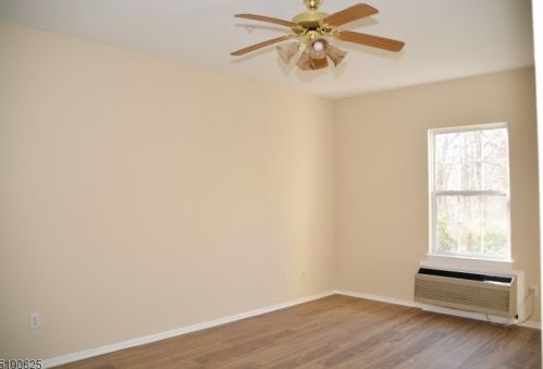 6110 Richmond Rd, West Milford Lakes NJ  07480-5117 exterior