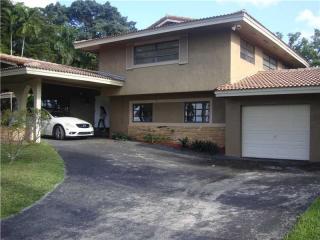 19035 Saint Andrews Dr, Hialeah, FL 33015-2314