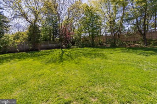 5 Gregory Ln, Newtown Square PA  19073-1518 exterior