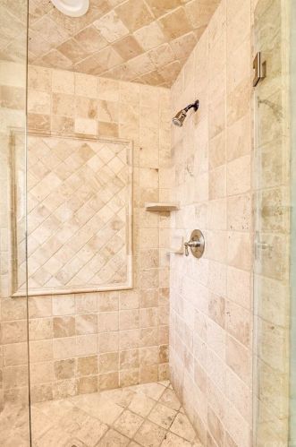 1612 Pacific Coast Hwy, Huntington Beach CA  92648-4434 exterior