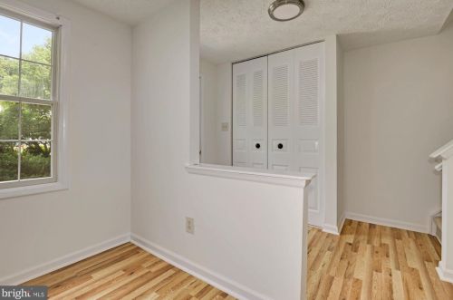 2853 Middleboro Dr, Falls Church VA  22042-4403 exterior