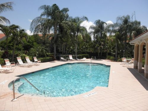 26760 Rosewood Pointe Ln, Bonita Springs, FL 34135-7528
