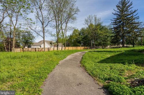 1704 Dreshertown Rd, Dresher PA  19025-1303 exterior